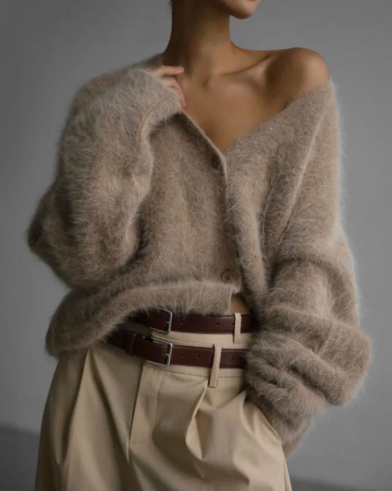 SIMA Chic Cozy Couture Sweater – Luxurious Comfort Meets Timeless Elegance