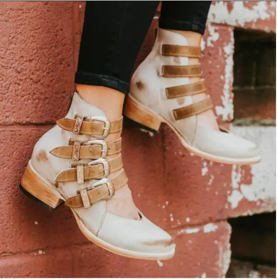 Dixie™ | Vintage Leather Heels with Buckle – Retro Elegance Redefined